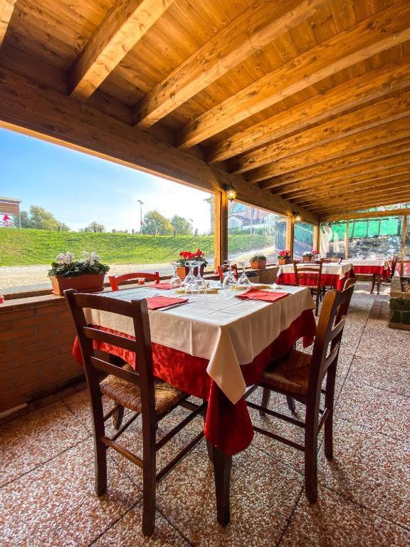 La Busa Camere E Trattoria Ponte San Nicolò Exterior foto